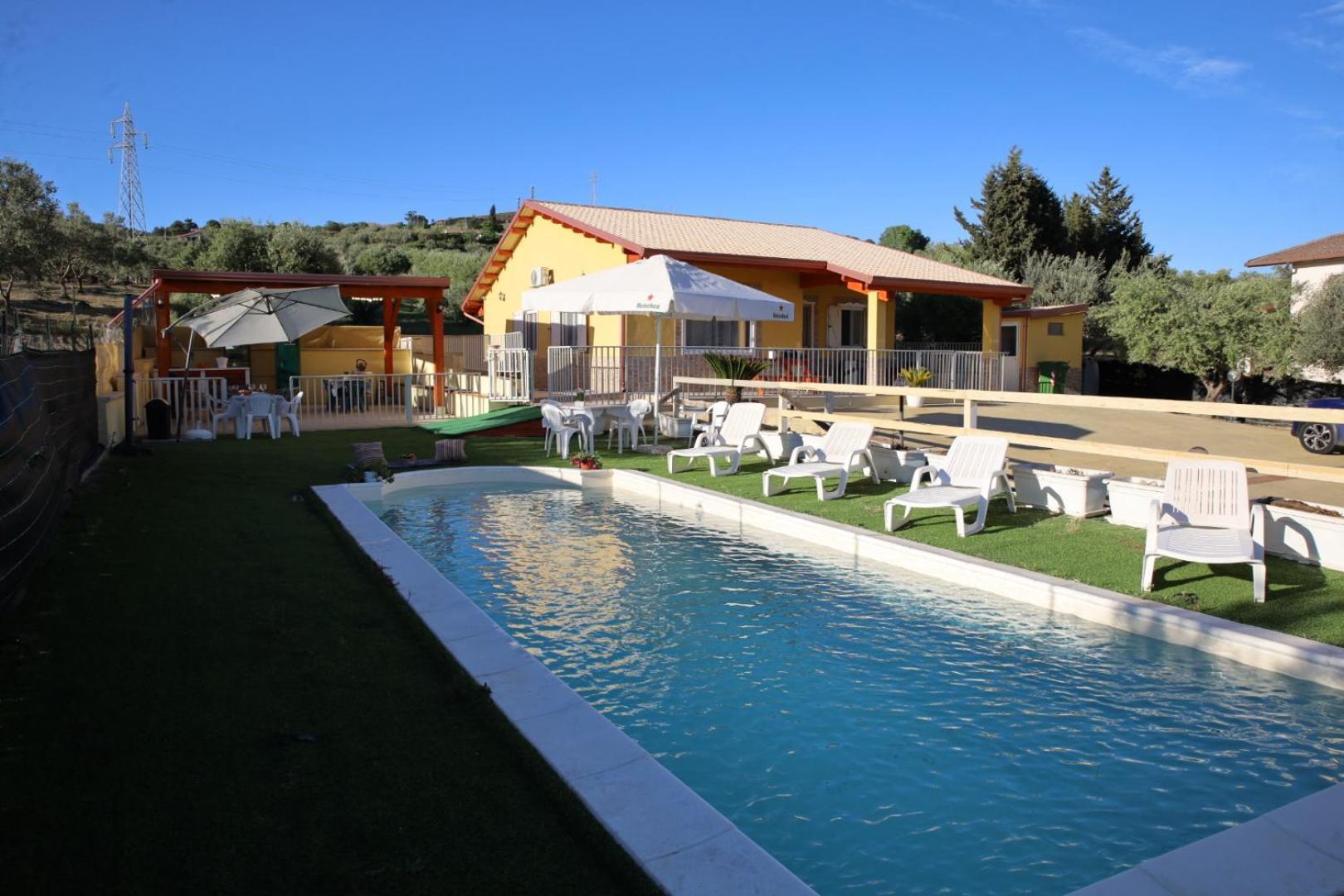 Villa Roberta Holidays San Cono